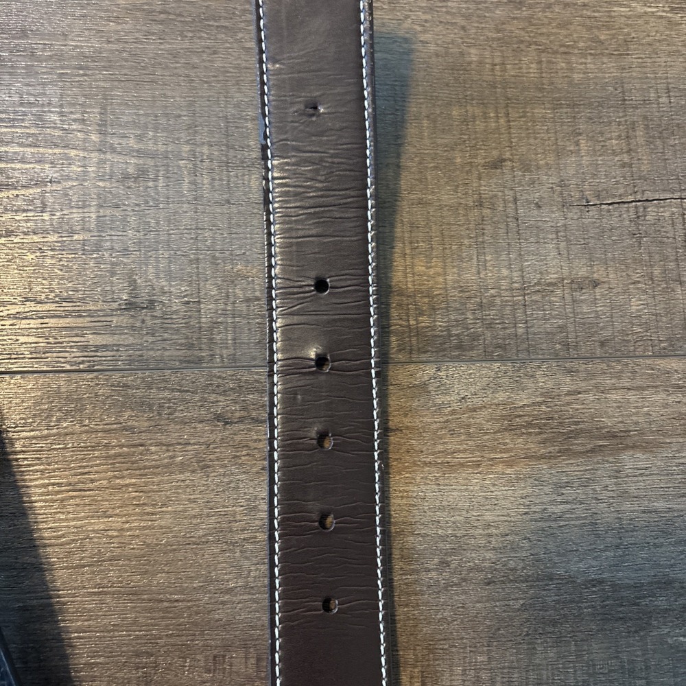 Kenneth Cole Reaction  Reversible Black and Brown Leather Belt - Size 42 - Picture 6 of 6